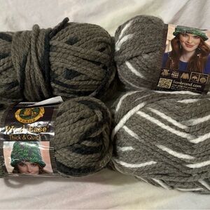 Lion Brand Yarn Wool-Ease Thick & Quick Yarn - Raven and Seagull